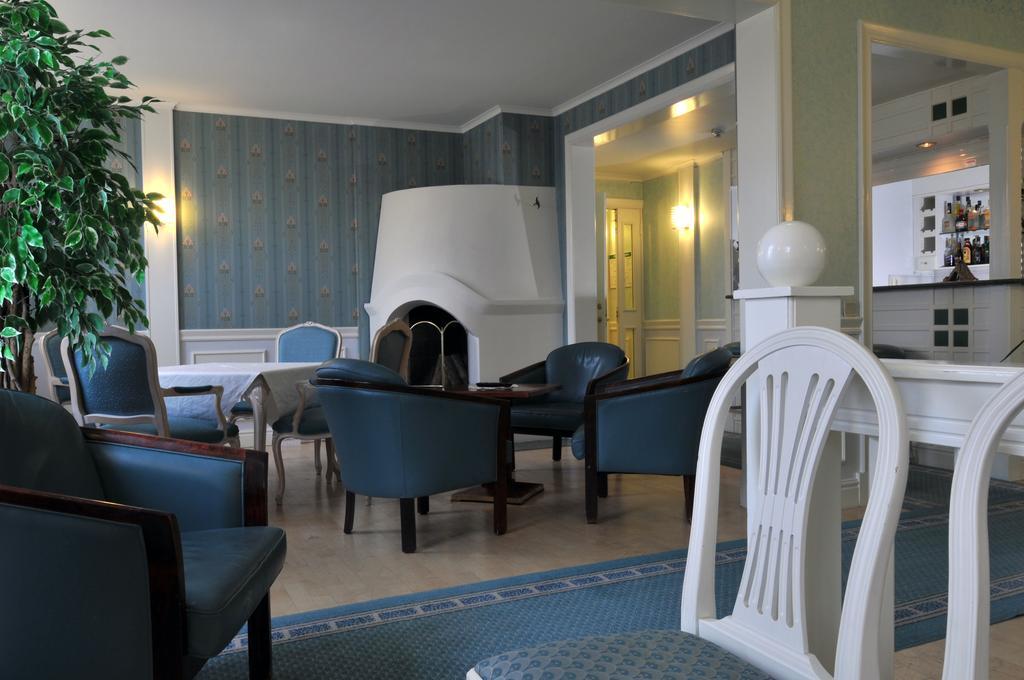 Hotel Vinterpalatset Kiruna Esterno foto